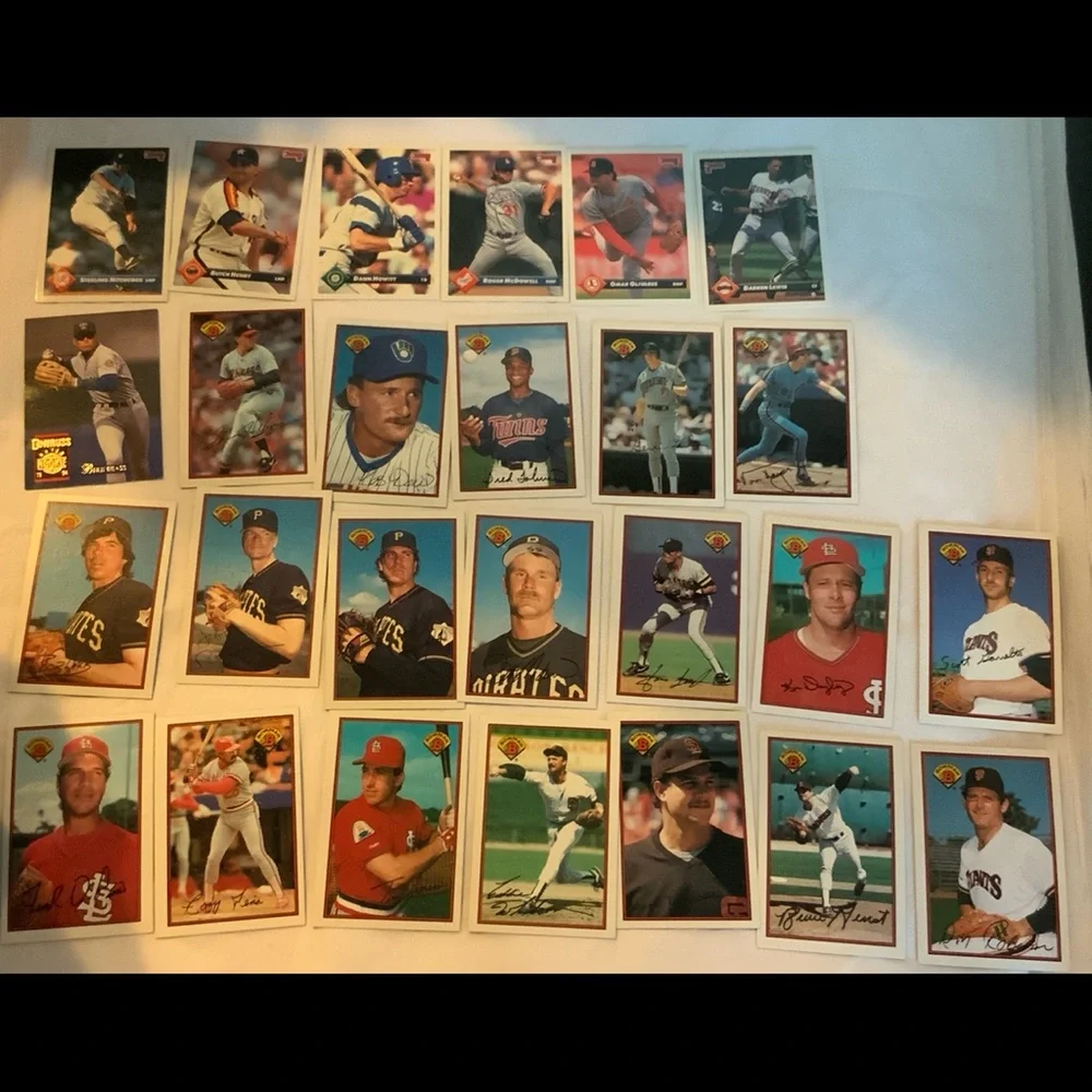 Bundle of Baseball Cards Lot 373